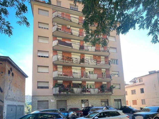 Appartamento in vendita di 112 m² in Via Fosse Ardeatine, 102