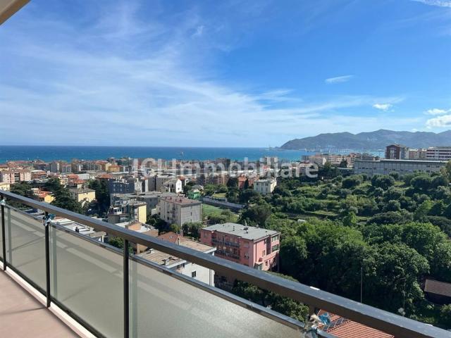 Appartamento in vendita di 112 m² in Via Francesca Lanzone