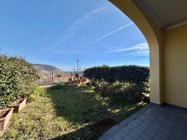 Appartamento in vendita di 112 m² in Via Francesco Crispi