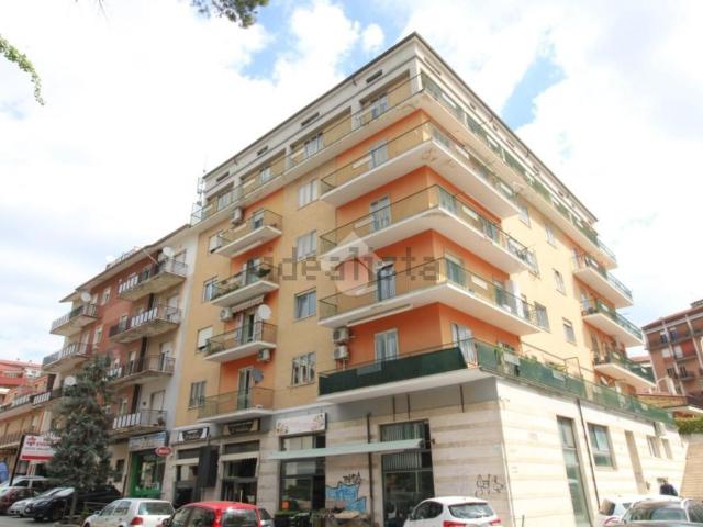 Appartamento in vendita di 112 m² in Via IV Novembre, 29