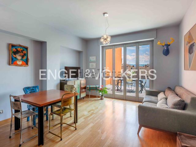 Appartamento in vendita di 112 m² in Via IV Novembre