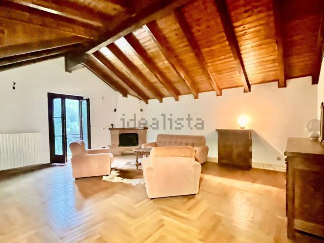 Appartamento in vendita di 112 m² in Via Locarno