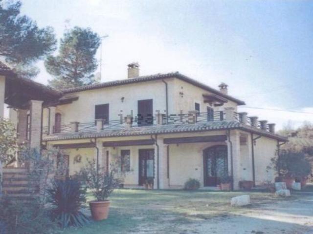 Appartamento in vendita di 112 m² in Via Latina, 24