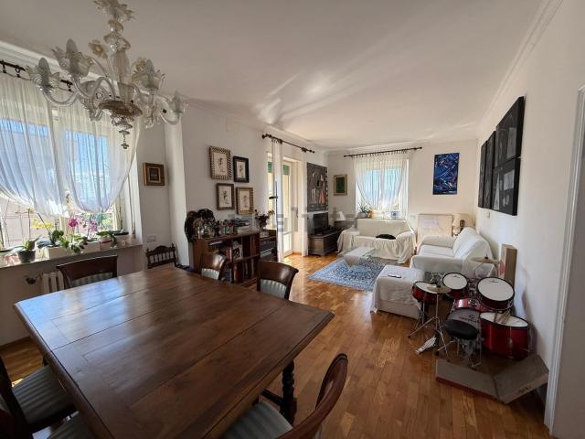 Appartamento in vendita di 112 m² in Via Leonardo da Vinci