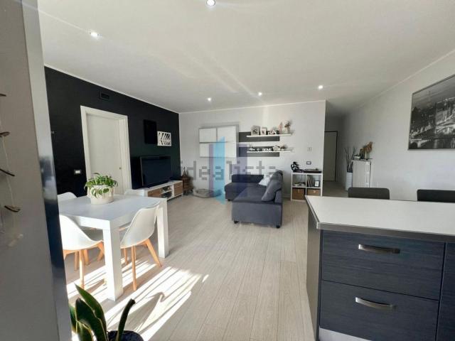 Appartamento in vendita di 112 m² in Via Lionello Levi Sandri, 23