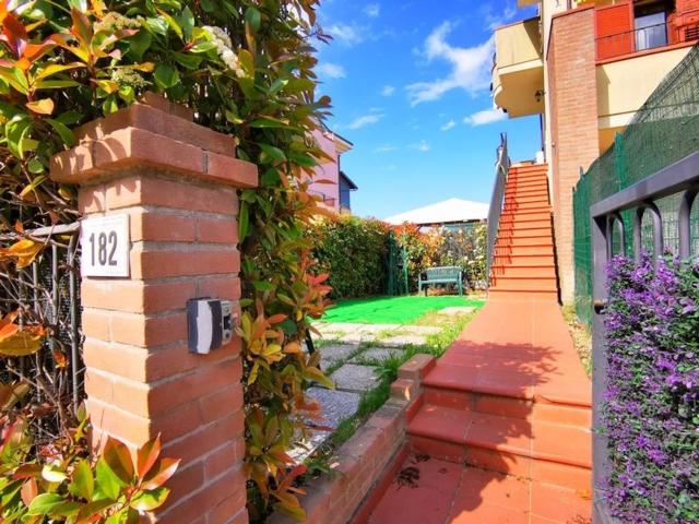Appartamento in vendita di 112 m² in Via Luciano Lama, 182