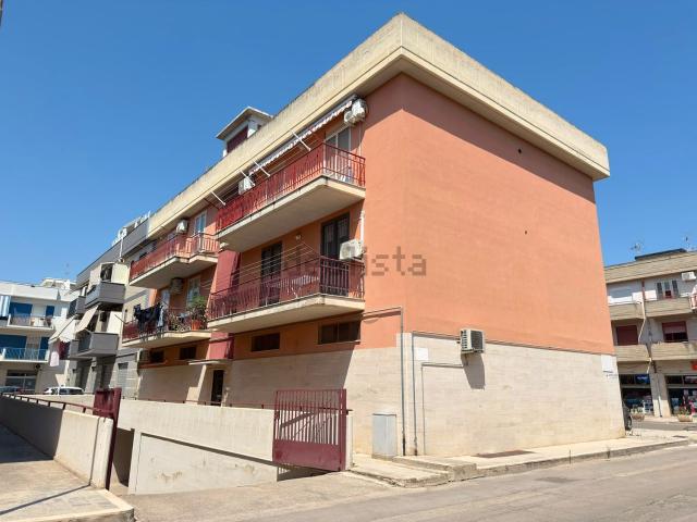 Appartamento in vendita di 112 m² in Via Luigi Battaglini, 2