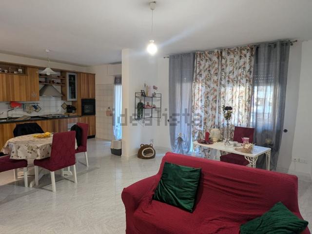 Appartamento in vendita di 112 m² in Via Luigi Polacchi, 18