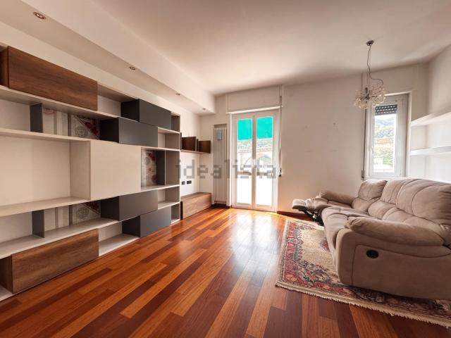 Appartamento in vendita di 112 m² in Via Monfenera, 9