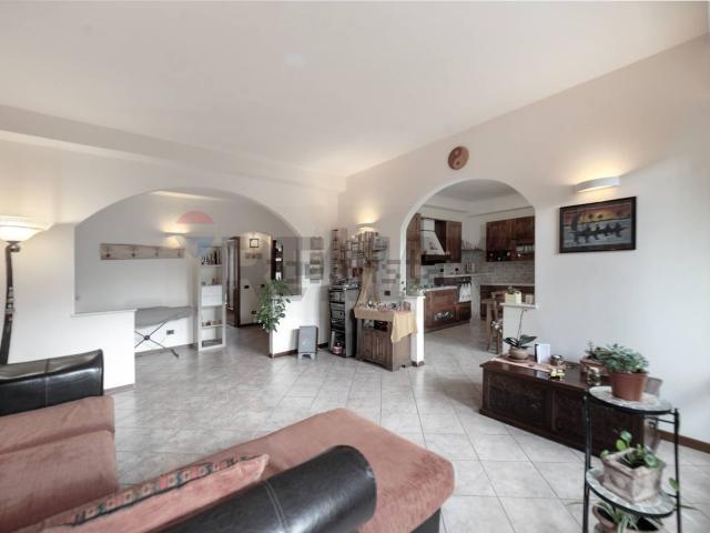 Appartamento in vendita di 112 m² in Via Montecuccoli, 4