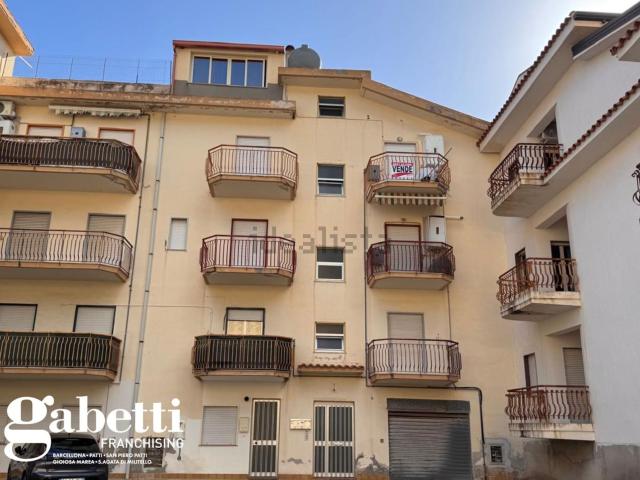 Appartamento in vendita di 112 m² in Via Mattarella Pier Santi, 9