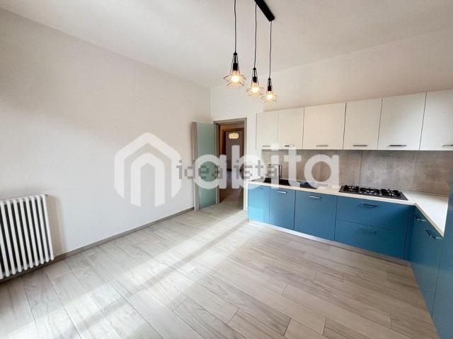 Appartamento in vendita di 112 m² in Via Milano