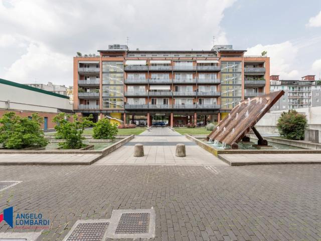 Appartamento in vendita di 112 m² in Via Savona, 123