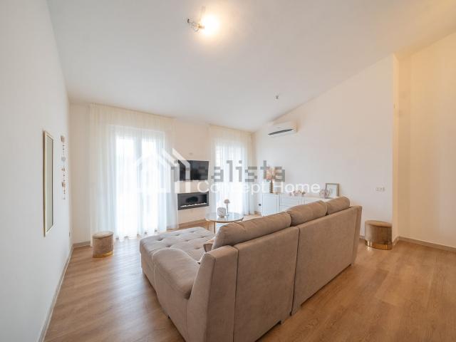 Appartamento in vendita di 112 m² in Via Salvo D&apos Acquisto, 13