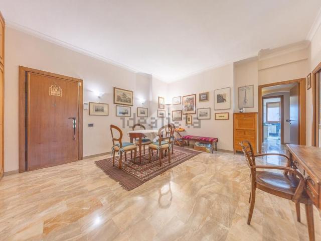 Appartamento in vendita di 112 m² in Via Salvatore d&apos Amelio, 24