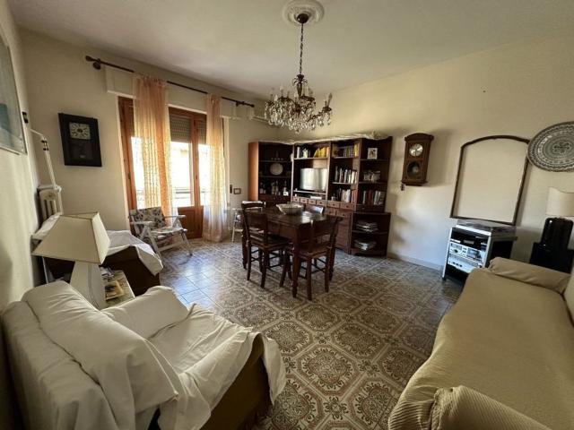 Appartamento in vendita di 112 m² in Via Silvio Pellico