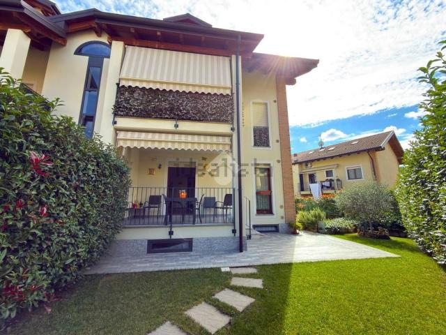 Appartamento in vendita di 112 m² in Via Rodolfo Reguzzoni, 15