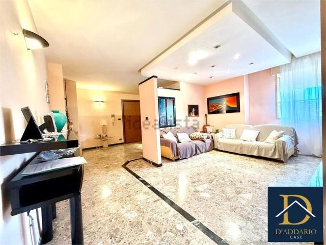 Appartamento in vendita di 112 m² in Via Romagna, 47