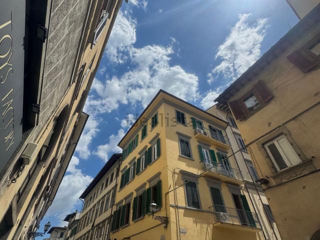Appartamento in vendita di 112 m² in Borgo San Frediano
