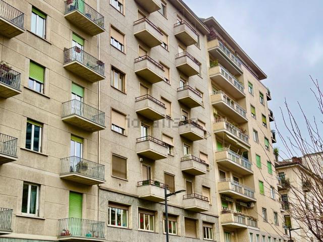 Appartamento in vendita di 112 m² in Corso Sempione, 48