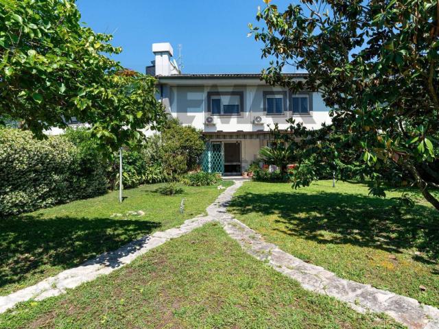 Appartamento in vendita di 112 m² in Largo Alcibiade, 26