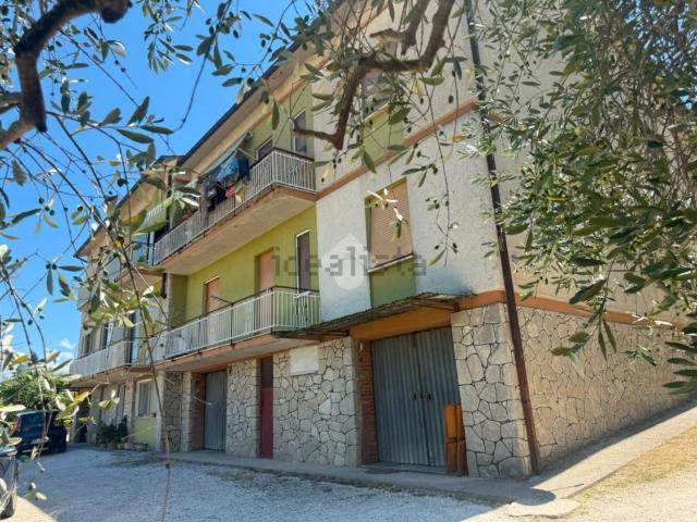 Appartamento in vendita di 112 m² in Strada Amelia Giove