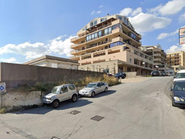 Appartamento in vendita di 112 m² in Strada Statale 114 Orientale Sicula