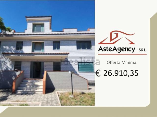 Appartamento in vendita di 112 m² in Strada Statale 16 Adriatica