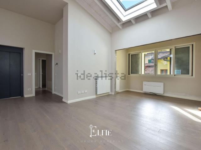 Appartamento in vendita di 113 m² in Via Carlo Croce, 10