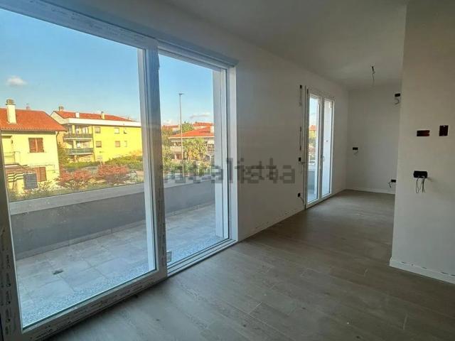 Appartamento in vendita di 113 m² in Via Cesare Battisti, 1088