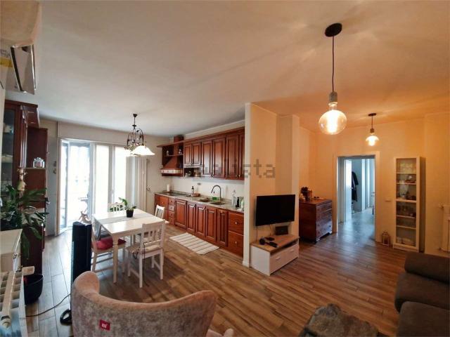 Appartamento in vendita di 113 m² in Via Cesare Cantù