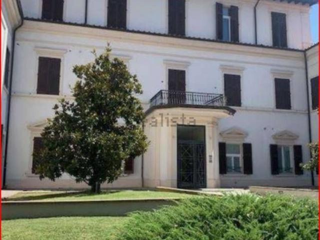 Appartamento in vendita di 113 m² in Via Ammiraglio Burzagli