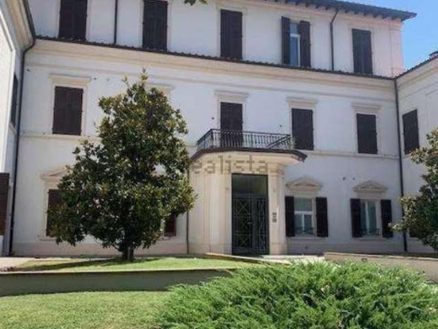 Appartamento in vendita di 113 m² in Via Ammiraglio Burzagli, 35
