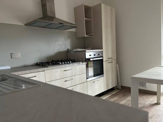 Appartamento in vendita di 113 m² in Via Alba