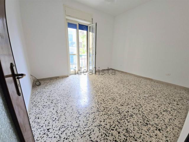 Appartamento in vendita di 113 m² in Via Giuseppe De Caro, 47