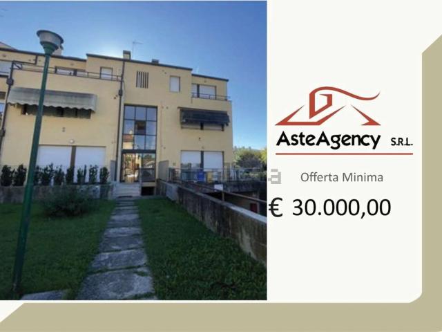 Appartamento in vendita di 113 m² in Via Giuseppe Toniolo