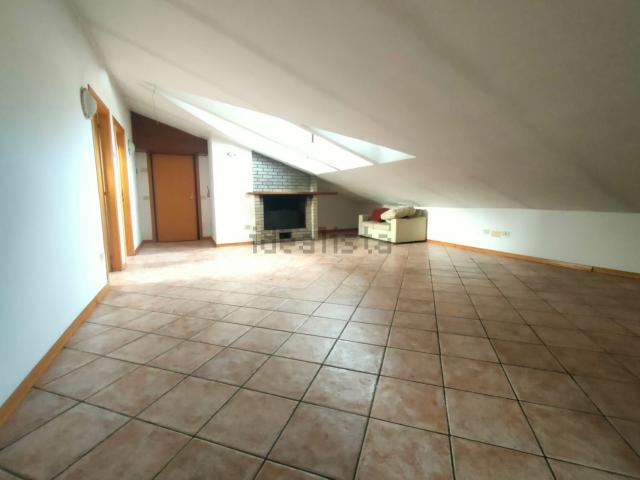 Appartamento in vendita di 113 m² in Via Giardini, 206