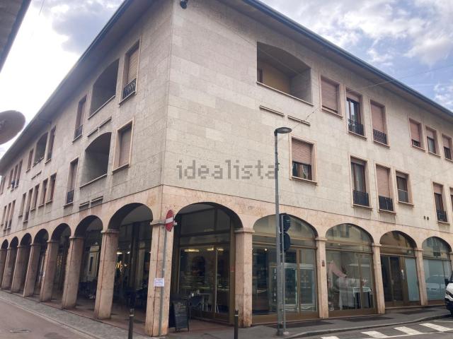 Appartamento in vendita di 113 m² in Via Gigante, 1