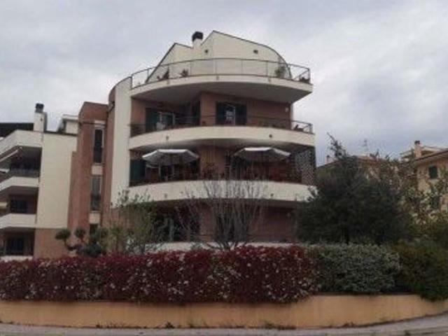 Appartamento in vendita di 113 m² in Via Giovanni Caccianini Maturanzi