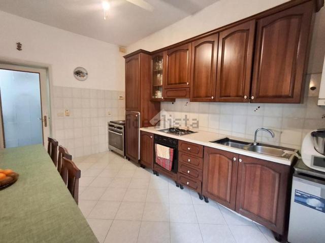 Appartamento in vendita di 113 m² in Via Guerra Carolippo, 5