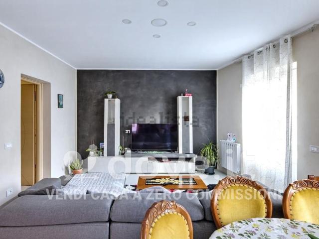 Appartamento in vendita di 113 m² in Via Domenico De Bernardi, 1