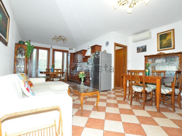 Appartamento in vendita di 113 m² in Via dei Giuseppini, 999