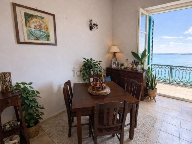 Appartamento in vendita di 113 m² in Via delle Carceri Vecchie, 23