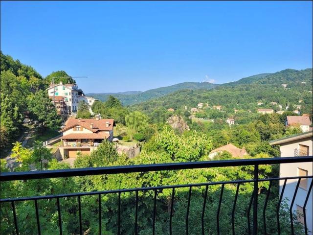 Appartamento in vendita di 113 m² in Via E. Ramorino