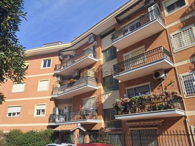 Appartamento in vendita di 113 m² in Via Emilio Macro, 24