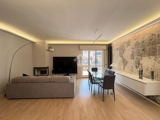 Appartamento in vendita di 113 m² in Via Firenze