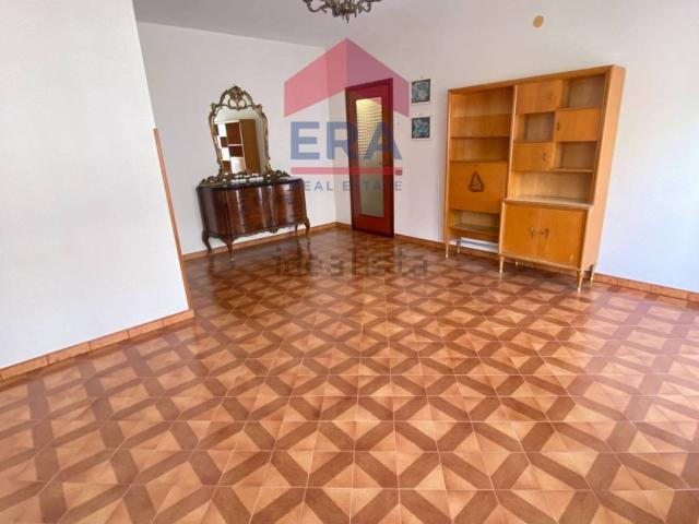 Appartamento in vendita di 113 m² in Via Marinella, 8
