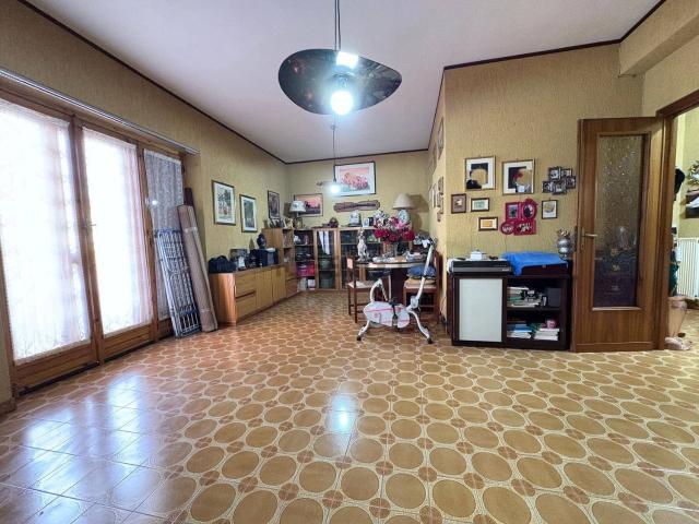 Appartamento in vendita di 113 m² in Via Nazario Palmioli, 17