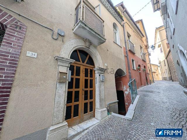 Appartamento in vendita di 113 m² in Via Napoli