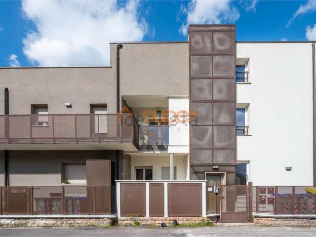Appartamento in vendita di 113 m² in Via Salvo D&apos Acquisto